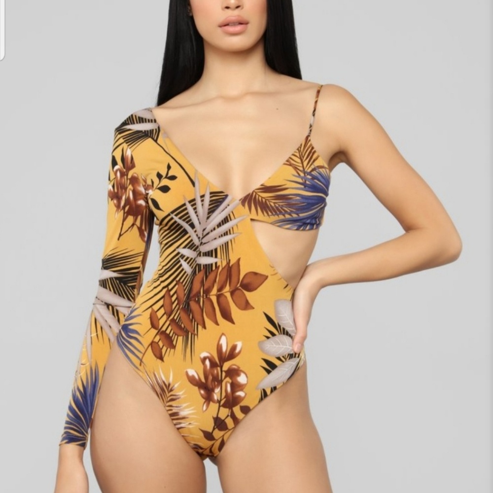 Fashion Nova Tropical Bodysuit